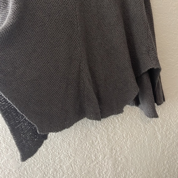 Super soft Free People extra small grey sweater. - Picture 6 of 9